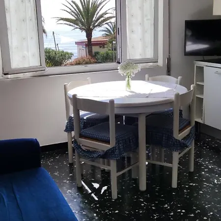 Rivamare 2 Fronte Mare Appartamento